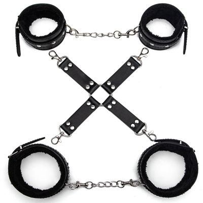 Pack Accesorios de Juguetes Sexuales Látigo Esposas Antifaz SSP340003